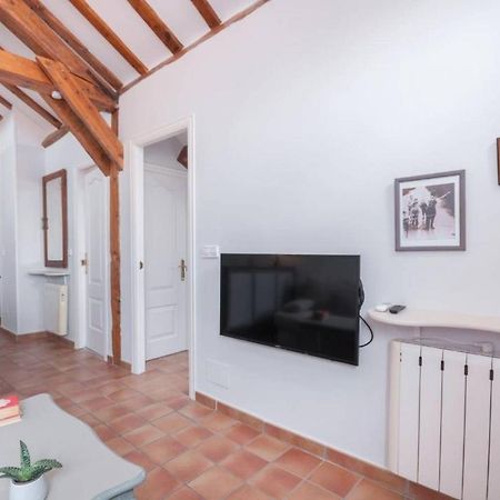 Cozy One-Bedroom Penthhouse La Latina Madrid Exteriör bild